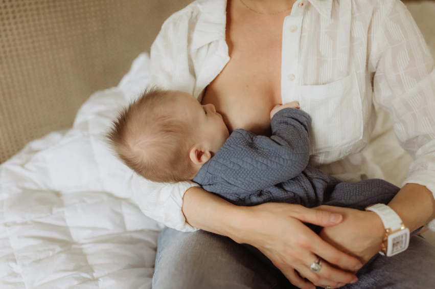 Boobs, Bottles, and Beyond: A Balanced Look at Breastfeeding